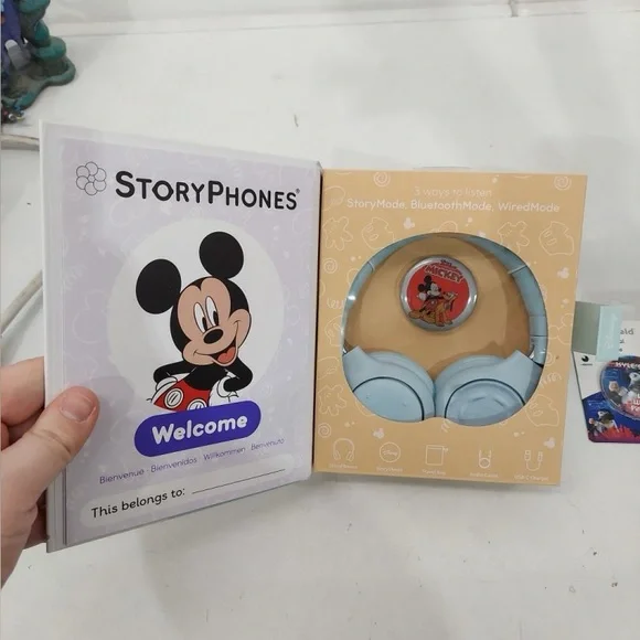 Onanoff StoryPhone Storytelling Headphones for Kids - Light Blue - Picture 2 of 9